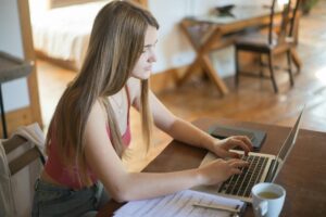 Recepta online na&nbsp;tabletkę „dzień po” w&nbsp;weekend. O&nbsp;czym trzeba wiedzieć?